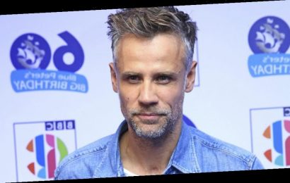 Richard Bacon Reveals How A Near-Death Experience Reinvented His TV Career & Landed Him A Universal Deal