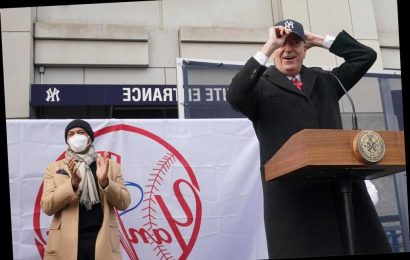 Mariano Rivera cheers opening of COVID-19 vaccine site at Yankee Stadium