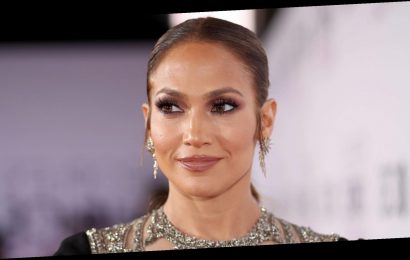 The Secret to Jennifer Lopez’s Glowing Skin Is This $13 Sunscreen Mist From Amazon