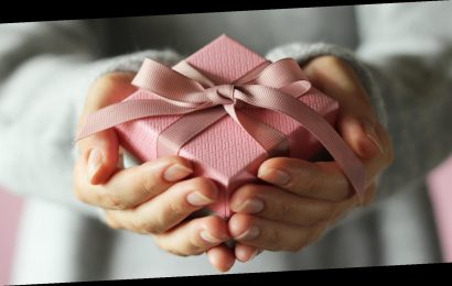 What To Do For Your Partner If Their Love Language Is Giving Gifts