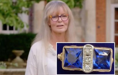 Antiques Roadshow guest horrified as expert reveals bleak truth behind sapphire ring