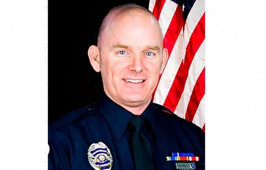 Arizona: 1 officer killed, 1 hurt by suspect in stolen car