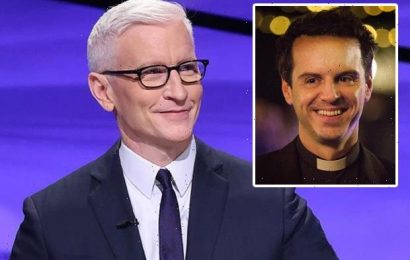 Jeopardy! Video: Anderson Cooper Scolds All 3 Contestants for Failing to Identify Fleabag's 'Hot Priest'