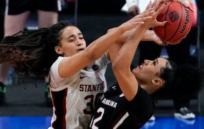 Stanford Holds Off South Carolina to Reach Title Game