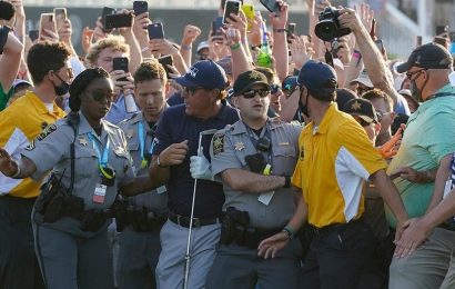 Insane Phil Mickelson crowd frustrates Brooks Koepka: ‘No one really gave a s–t’