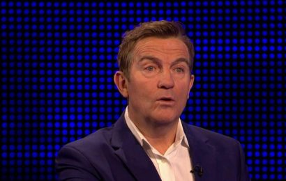 The Chase’s Bradley Walsh confused as Shaun Wallace lies down on floor after win