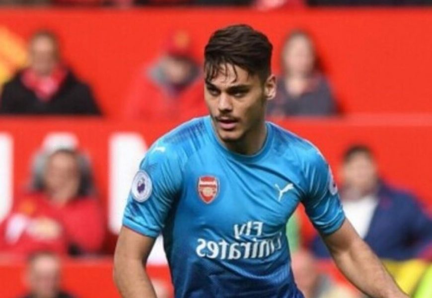 Arsenal defender Konstantinos Mavropanos rejoins Stuttgart on loan transfer with option of £5m permanent switch