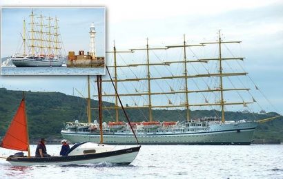 World&apos;s largest sailing ship Golden Horizon in Dorset