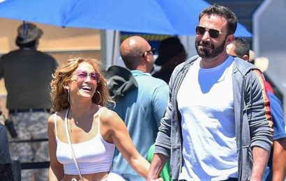 Jennifer Lopez and Ben Affleck Take Their Love to Universal Studios