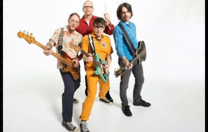 Weezer Earn Second Straight No. 1 On Billboard’s Alternative Airplay Chart