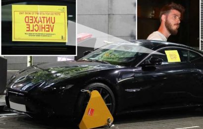 Man Utd star David De Gea has £150k Aston Martin Vantage CLAMPED for not having any tax after Ivy restaurant dinner
