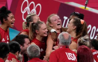 U.S. women win first Olympic gold medal in volleyball, including Coloradans Jordyn Poulter and Haleigh Washington – The Denver Post