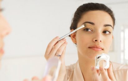 Your Guide on How to Apply Simple Everyday Makeup