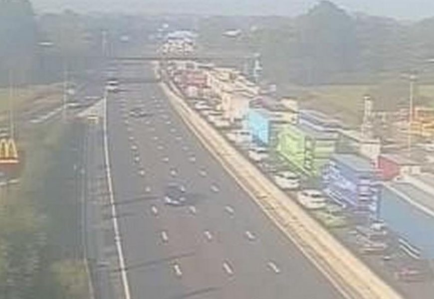 Beach getaway chaos as A30 shut in both directions and hour-long tailbacks on M1 and M6