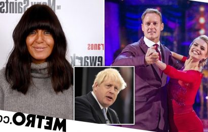 Strictly 2021: Claudia Winkleman makes cheeky jibe at Boris Johnson
