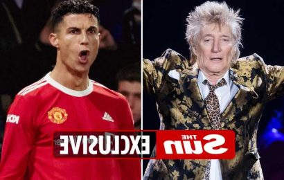 Rod Stewart blasts 'disrespectful' Cristiano Ronaldo for playing 'manager' at Old Trafford