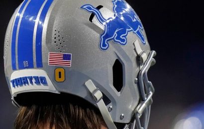 Lions dedicate first win to Oxford High School shooting victims