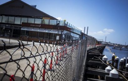 Rebuild pier pressure grows as report shows shutdown will cost $865m
