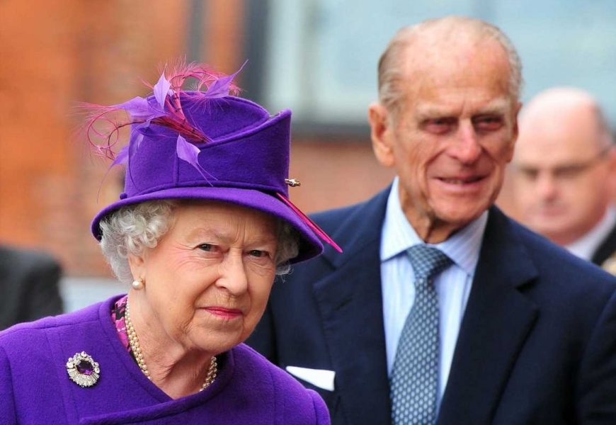 Royal Family 'won't let the Queen spend Christmas alone' as she spends first festive season without Prince Philip