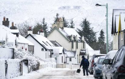 UK weather – 'Snowbomb' to bring white New Year after sub-ZERO temperatures over Xmas for most with Arctic winds