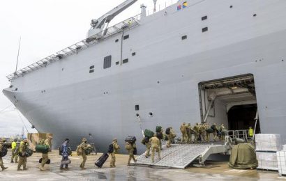 COVID-19 outbreak hits Australian navy on Tonga recovery mission