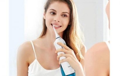 Get a dentist clean feel with this £17.51 cordless water flosser