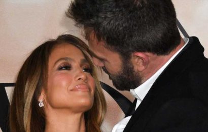 Jennifer Lopez and Ben Affleck Were the Cutest Couple at the Super Bowl