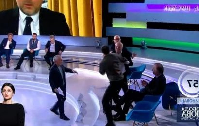 Pro-Russian Ukrainian politician hit by journalist on live TV