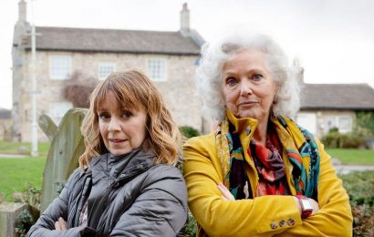 Emmerdale fans ‘work out’ sinister Mary twist as Rhona’s mum shows up in village