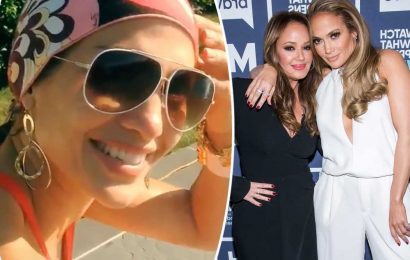 Leah Remini trolls BFF Jennifer Lopez for pool attire: ‘Can you be ugly once?’