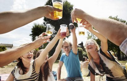 You’ve been drinking cider all wrong, experts reveal how you SHOULD be doing it – and it’s all down to the pour