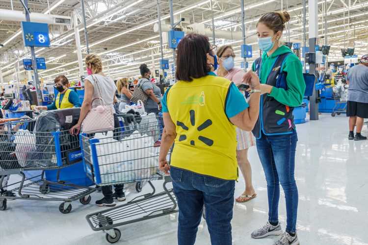 I'm a Walmart worker – the best time to shop to save money and get best products revealed – and the worst hour to arrive