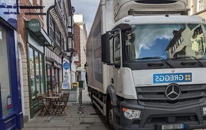 Juice bar owner outraged over Greggs delivery truck blocking her store