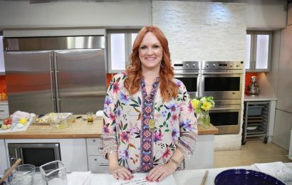 'The Pioneer Woman': Ree Drummond Elevates Pound Cake With Blood Orange and Rosemary Flavors