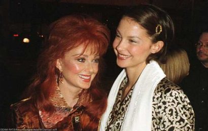 Ashley Judd Says She Has ‘Trauma’ After Discovering Mom Naomi Dead With Self-Inflicted Gunshot Wound