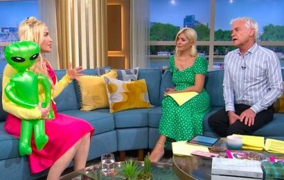 This Morning fans in hysterics as guest claims her boyfriend is an alien