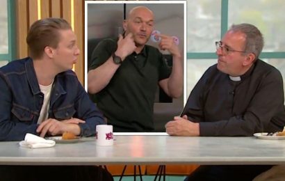 ‘We are on telly’ Awkward moment Sunday Brunch guests caught ignoring host Simon Rimmer
