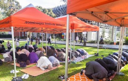 Muslim students occupy Monash University lawn in protest over prayer spaces