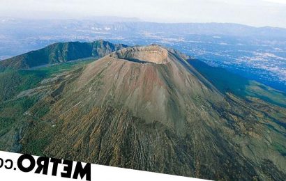 US tourist fell into Mount Vesuvius after taking selfie and ignoring signs
