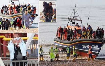 Another 40 migrants are brought ashore at Dungeness