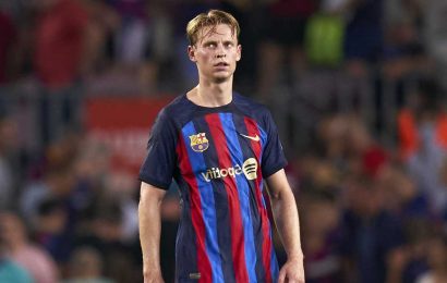 Barcelona slammed for 'mafia' treatment of Man Utd and Chelsea transfer target Frenkie de Jong by Rafael van der Vaart | The Sun