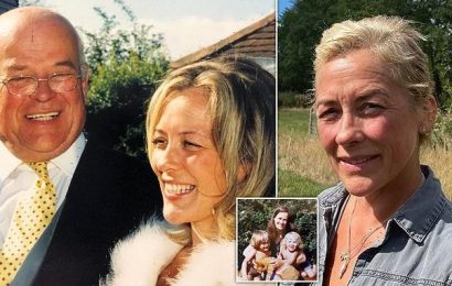 Sarah Beeny can&apos;t tell her stroke-addled father she has breast cancer