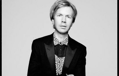 Beck To Play Intimate Solo Acoustic Show At London’s Lafayette