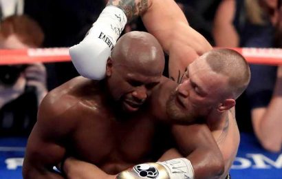 Conor McGregor reacts to Floyd Mayweather fight claim