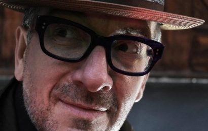 Elvis Costello Announces 10-Night NYC Stand, Unveils the First 100 of 200 Unique Songs Planned for Nightly Setlists