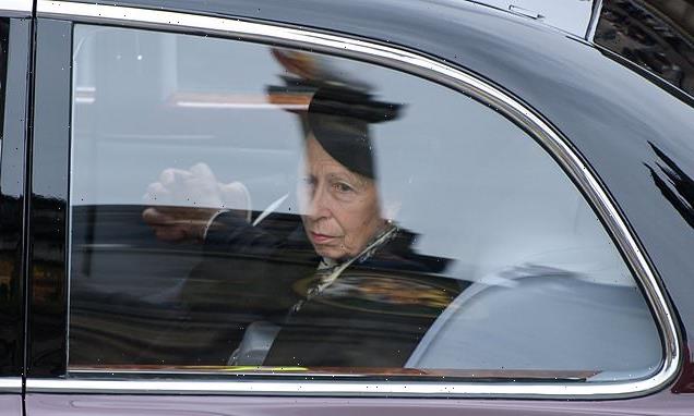 Queen chose Princess Anne to accompany funeral cortege