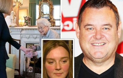 ‘Send to Queen’s Snapchat’ Corrie star reacts to Liz Truss’ royal rant