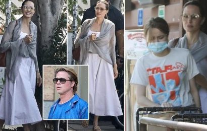 Angelina Jolie out with Vivienne in LA amid bitter divorce battle