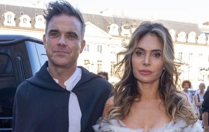 Robbie Williams warned girlfriend ‘I will bolt at any sign’