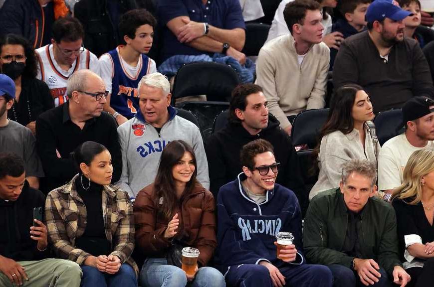 Pete Davidson and Emily Ratajkowski enjoy a NYC date night at an NBA game, plus more great celebrity photos this week